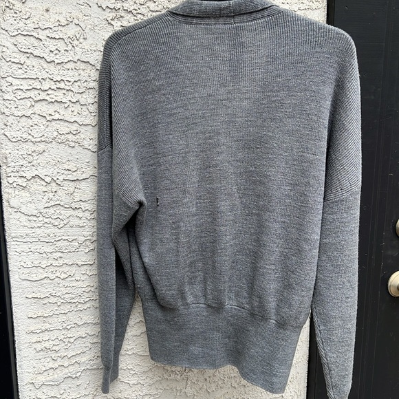 KIT & ACE Merino wool sweater size medium - Picture 5 of 5